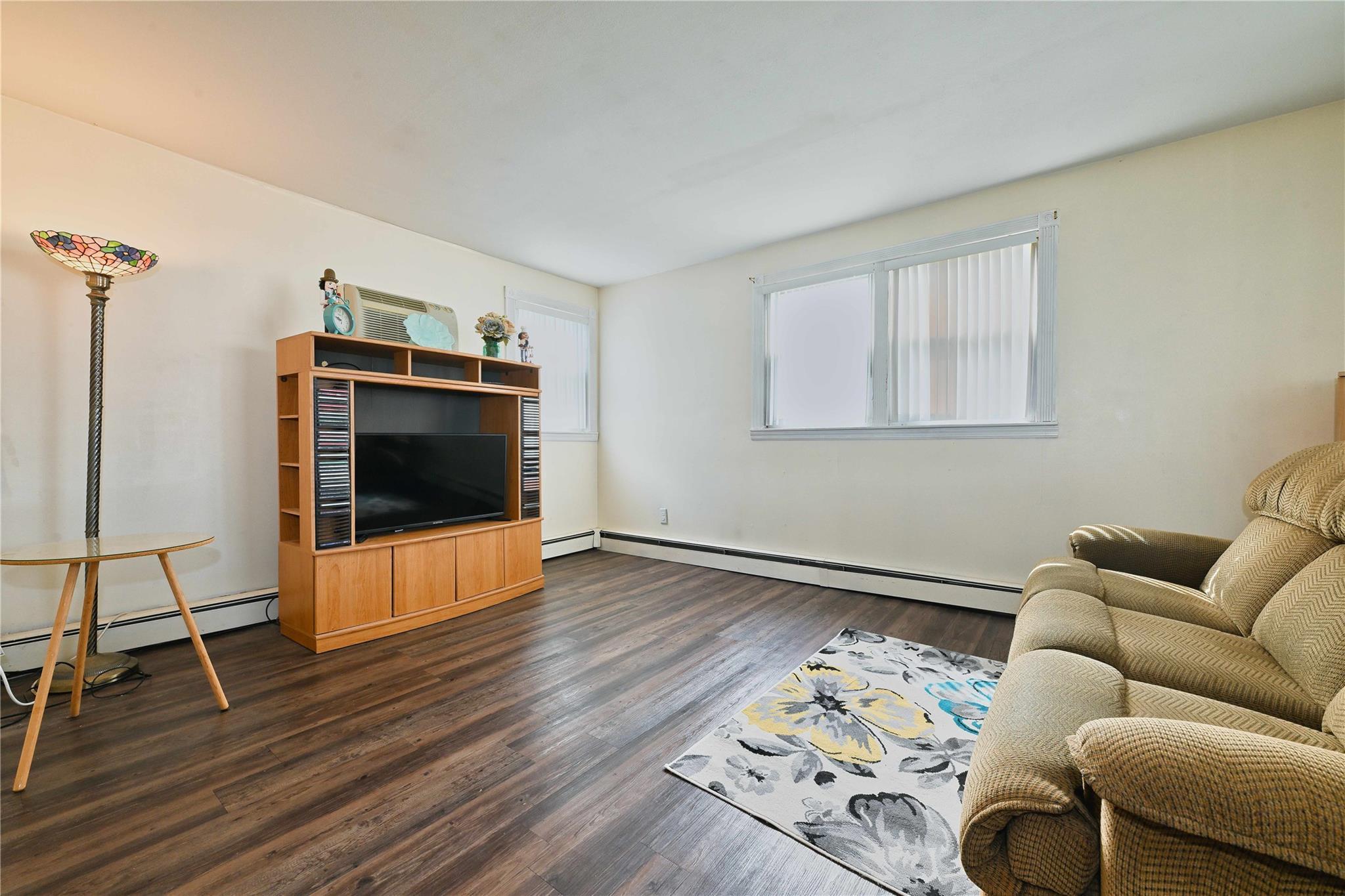Single Family Jedwood  Nassau County, NY 11581, MLS-851584-11