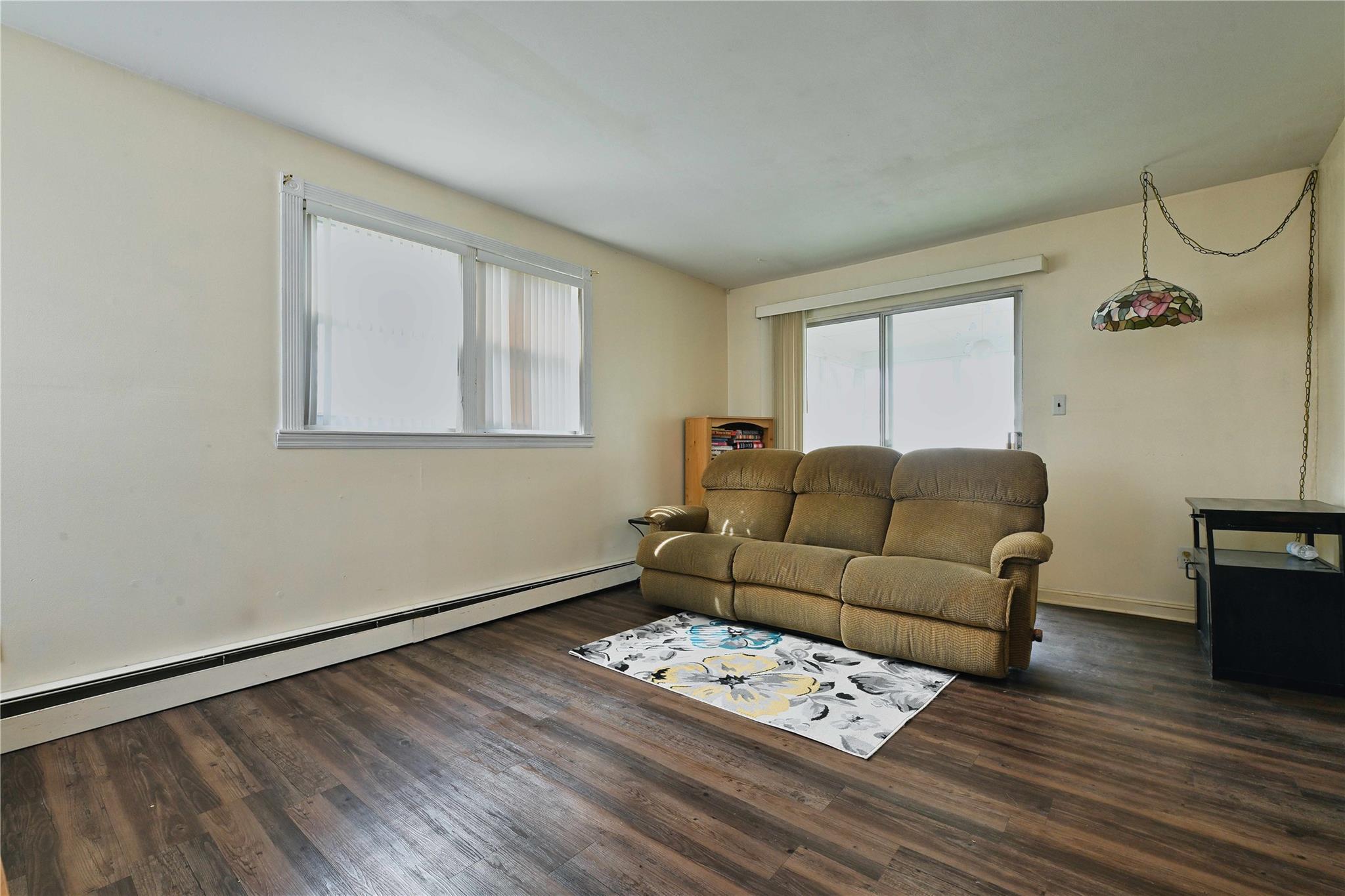 Single Family Jedwood  Nassau County, NY 11581, MLS-851584-12