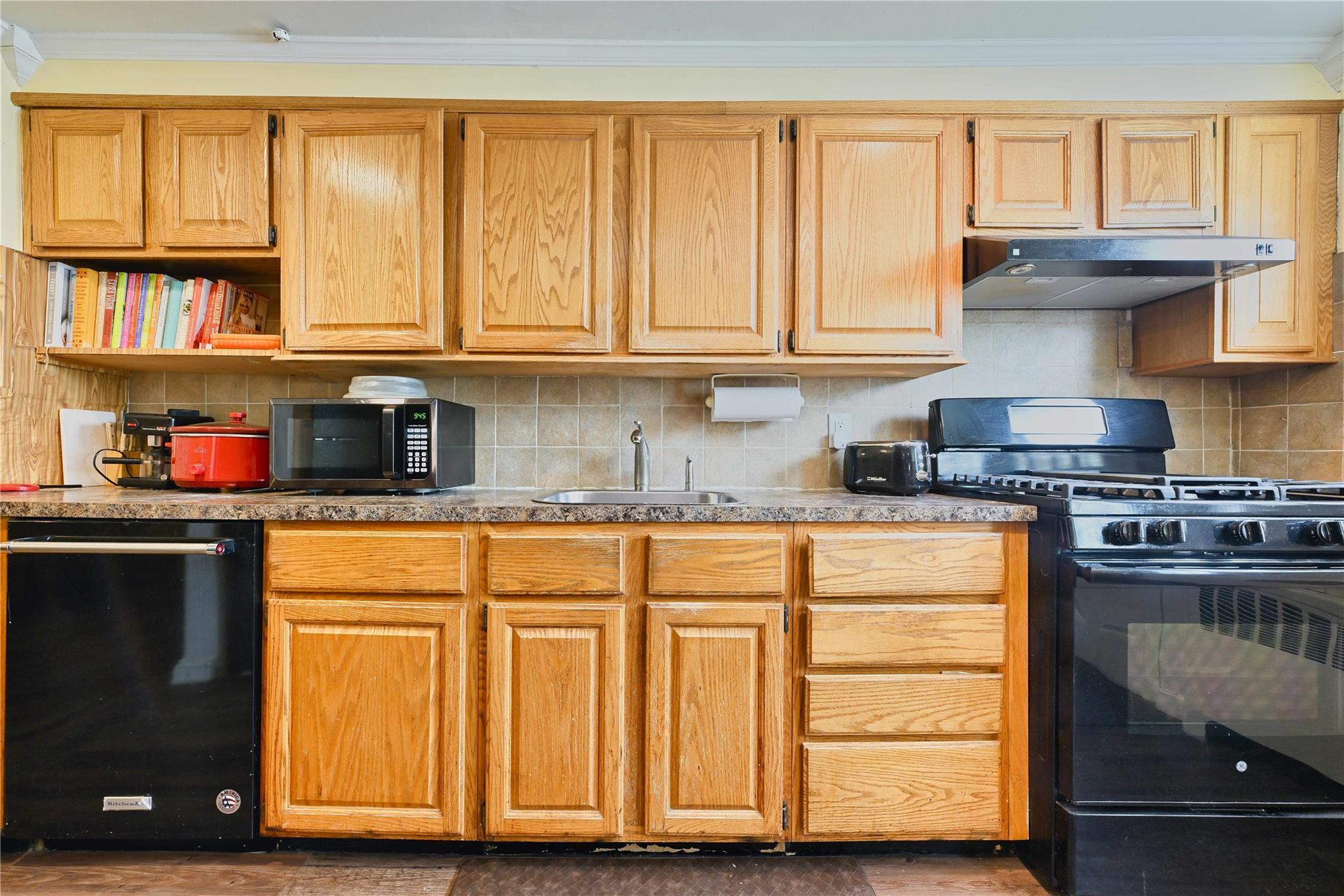 Single Family Jedwood  Nassau County, NY 11581, MLS-851584-15