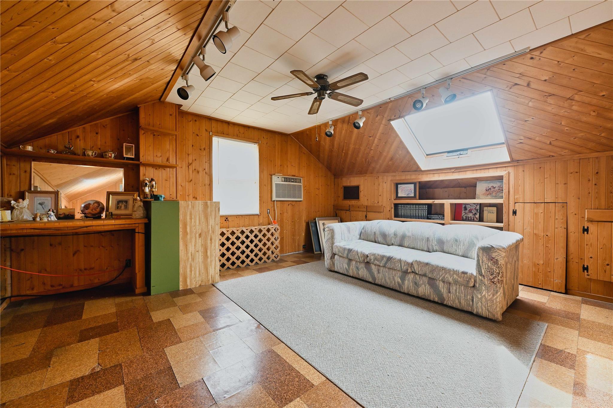 Single Family Jedwood  Nassau County, NY 11581, MLS-851584-24