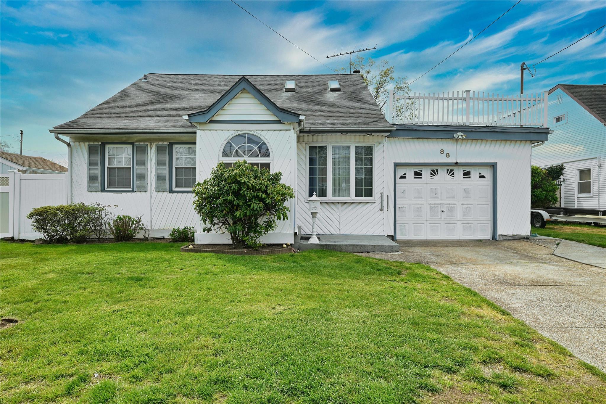 Single Family Jedwood  Nassau County, NY 11581, MLS-851584-4