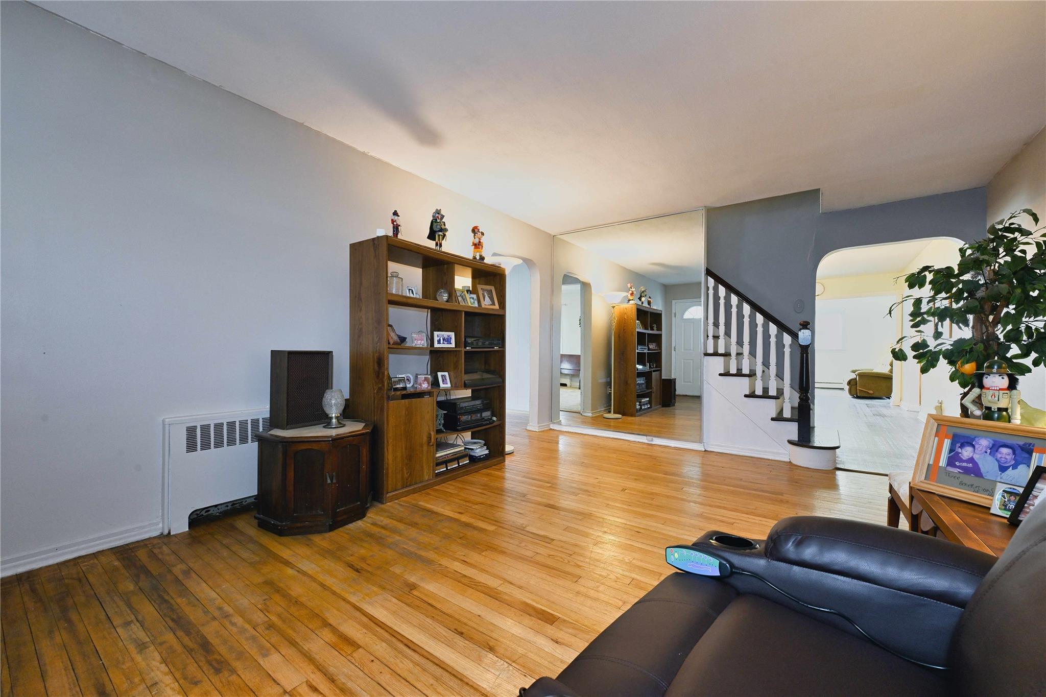 Single Family Jedwood  Nassau County, NY 11581, MLS-851584-7