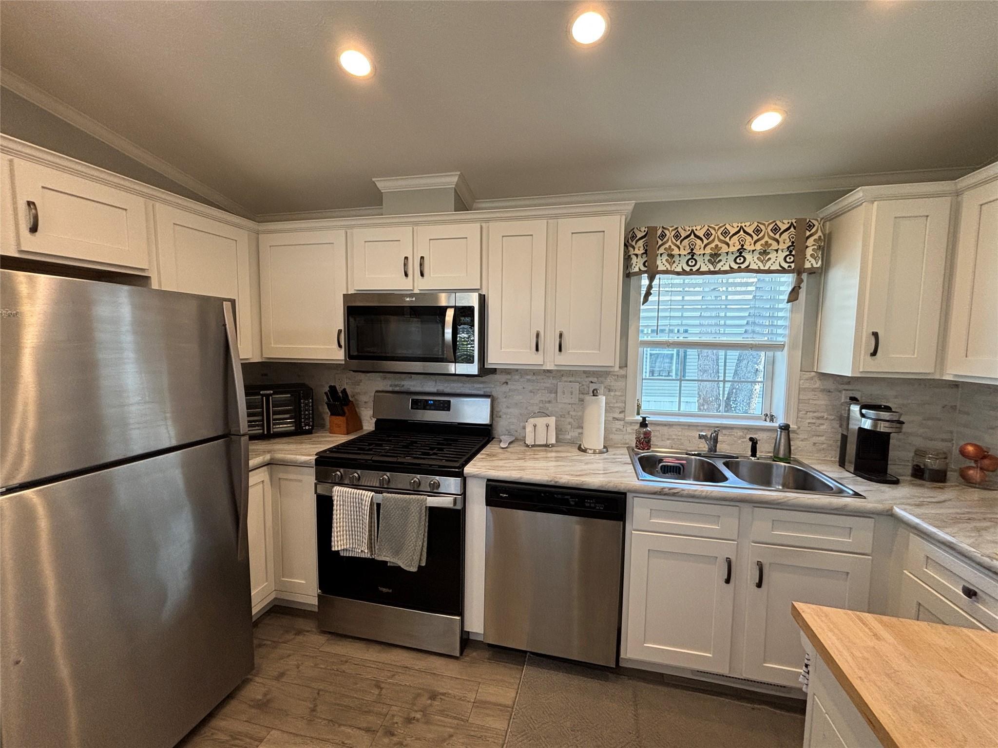 Single Family Old Country  Suffolk County, NY 11901, MLS-851625-17