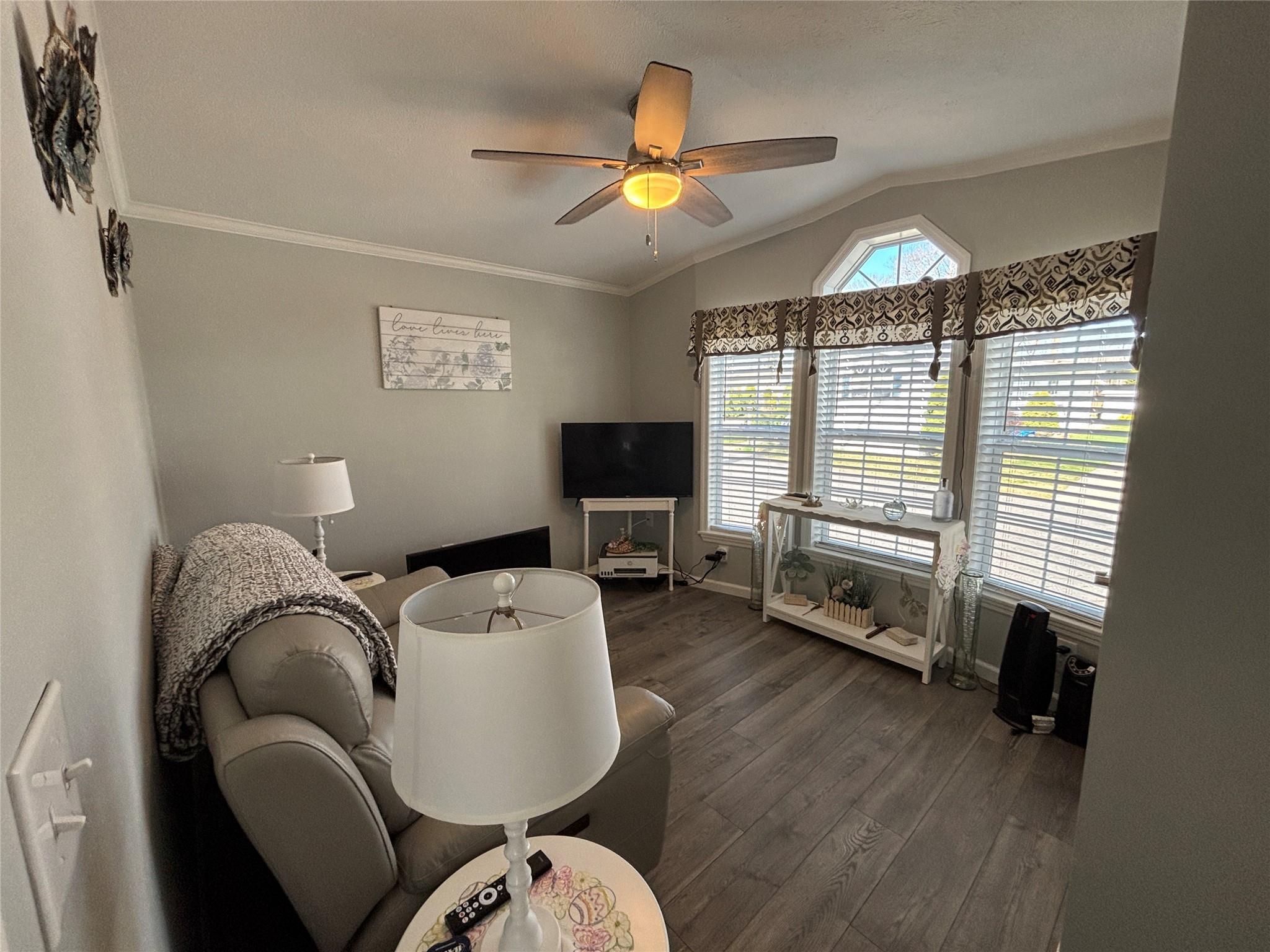Single Family Old Country  Suffolk County, NY 11901, MLS-851625-6