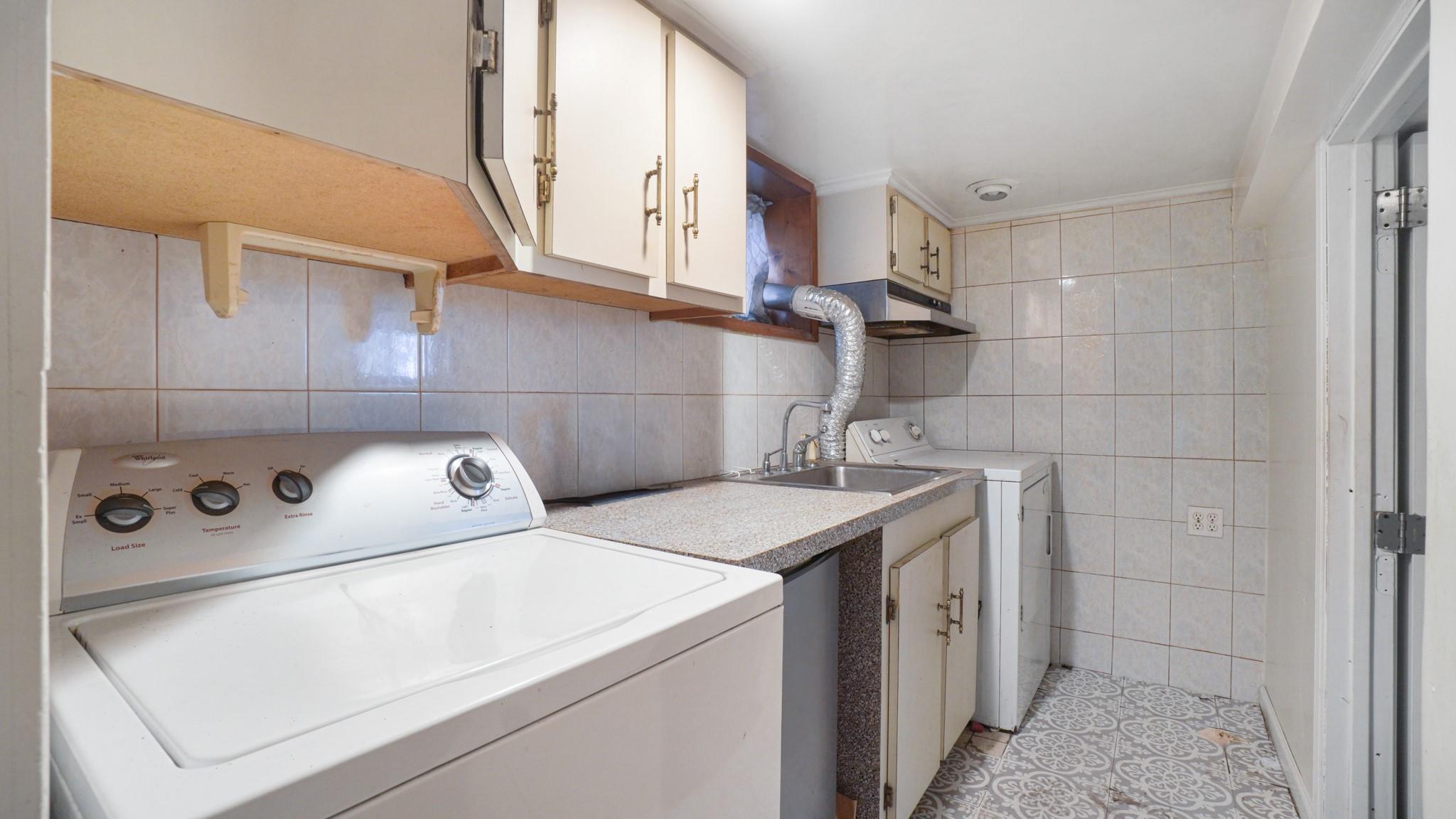 Single Family Blair  Bronx, NY 10465, MLS-851635-17