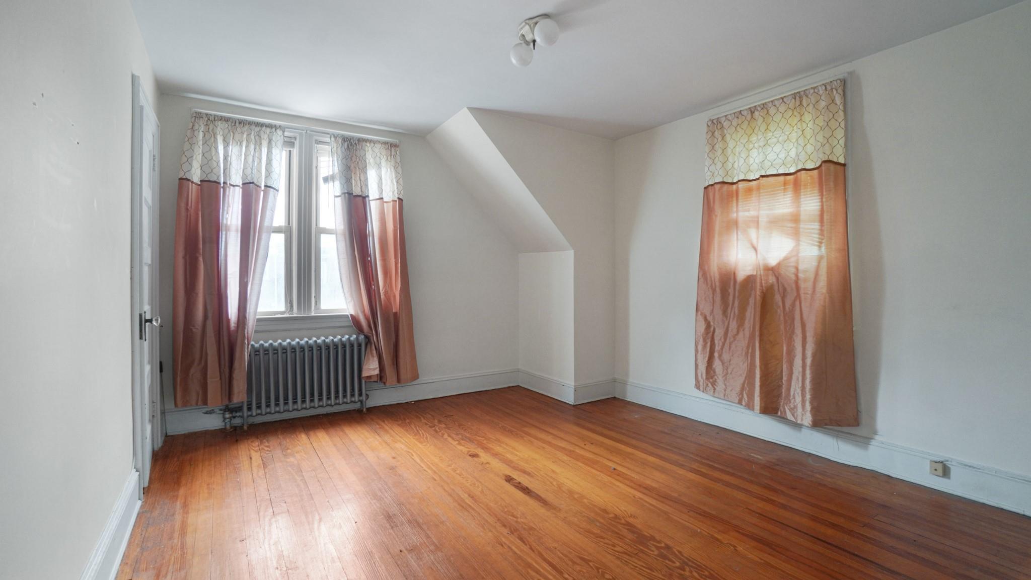 Single Family Blair  Bronx, NY 10465, MLS-851635-23