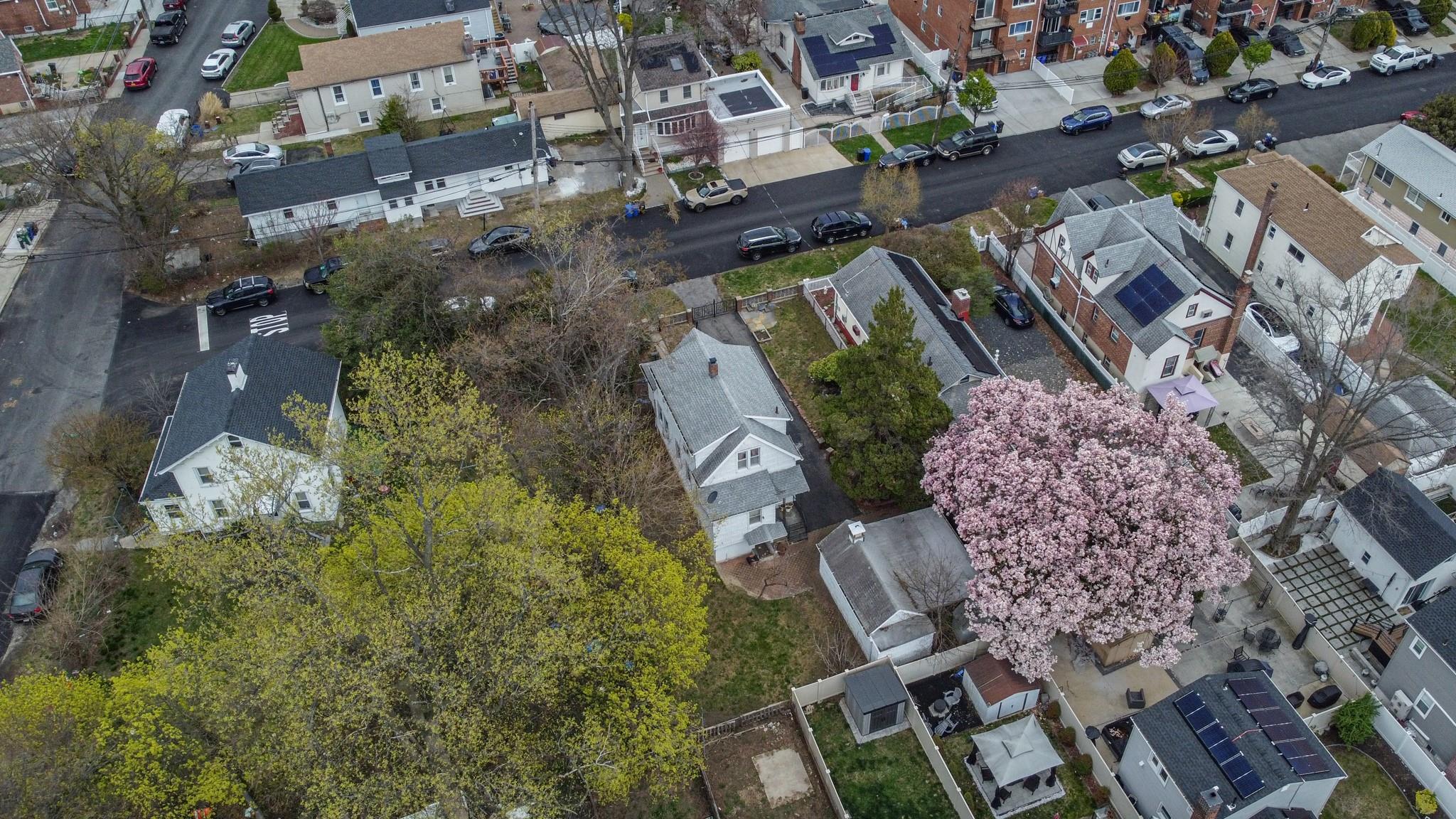 Single Family Blair  Bronx, NY 10465, MLS-851635-28