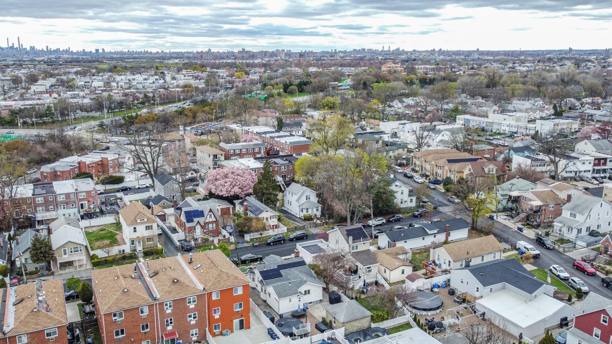 Single Family Blair  Bronx, NY 10465, MLS-851635-32
