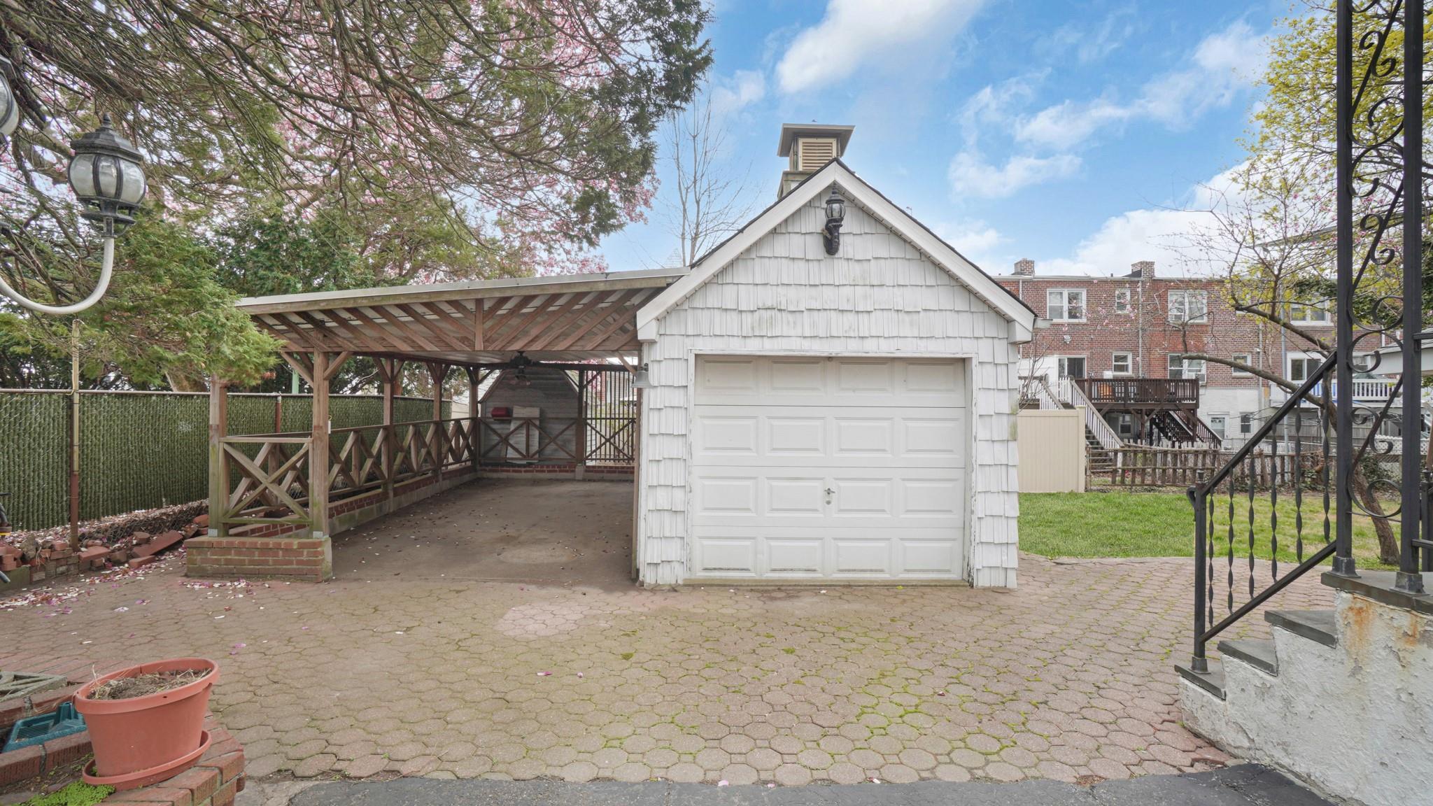 Single Family Blair  Bronx, NY 10465, MLS-851635-4