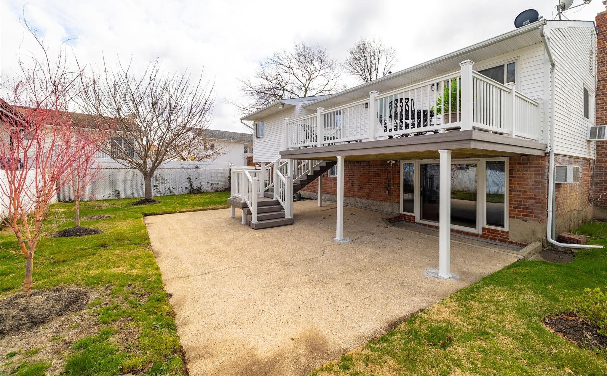 Single Family Green  Nassau County, NY 11510, MLS-851640-30