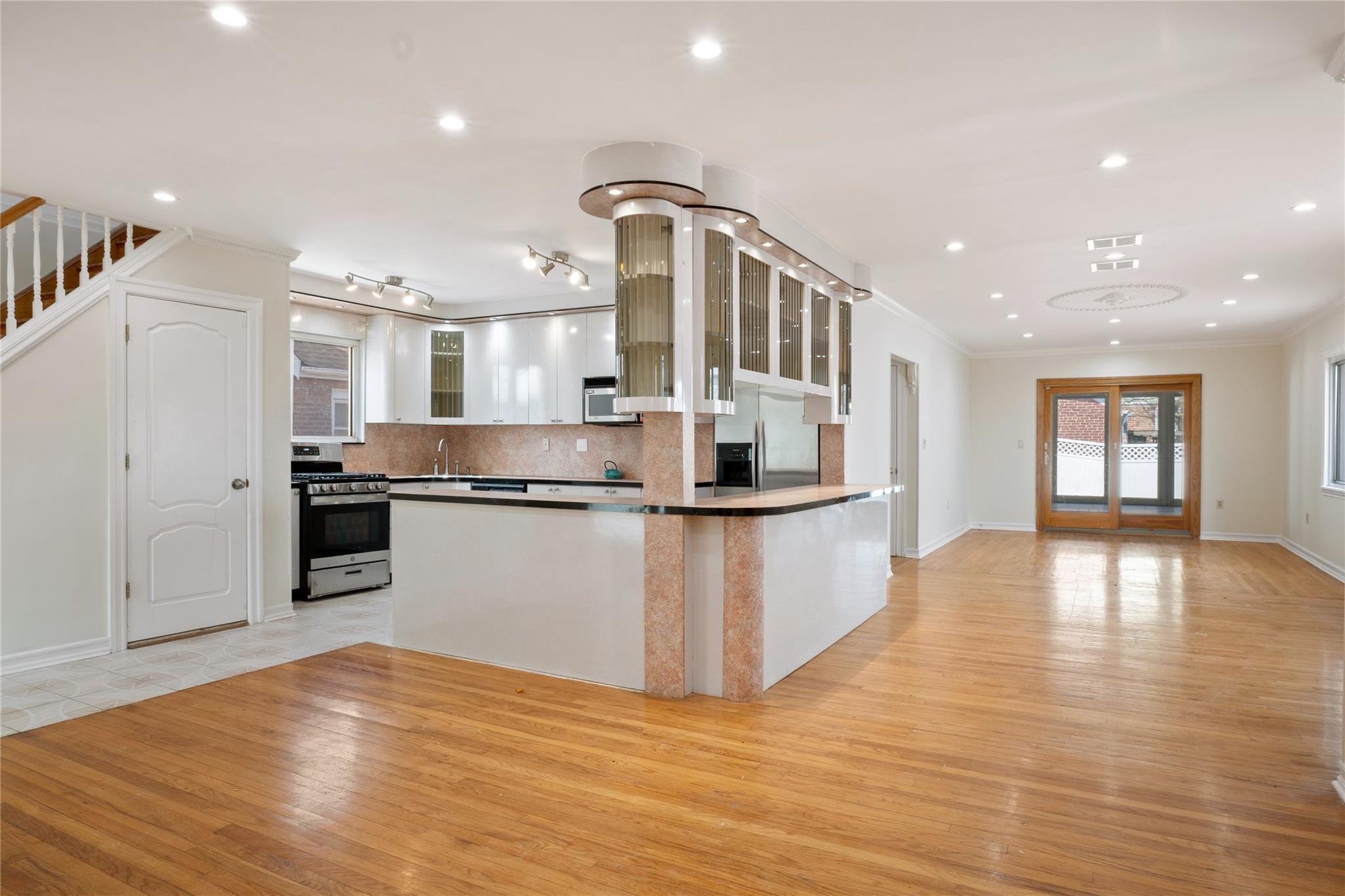 Single Family 188th  Queens, NY 11366, MLS-851686-6