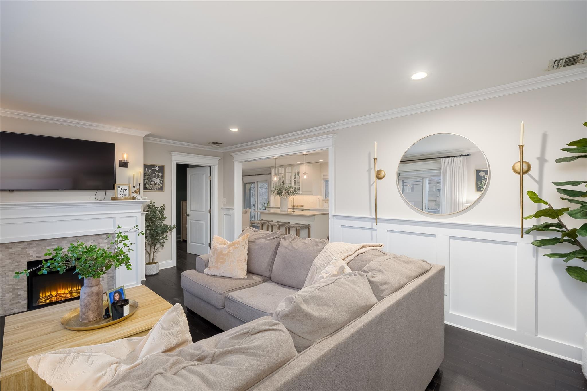 Single Family Yacht Club  Suffolk County, NY 11702, MLS-851700-12