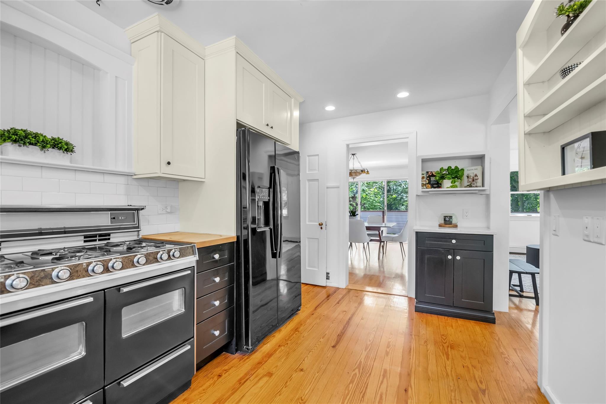 Single Family Chelsea  Nassau County, NY 11050, MLS-851734-7