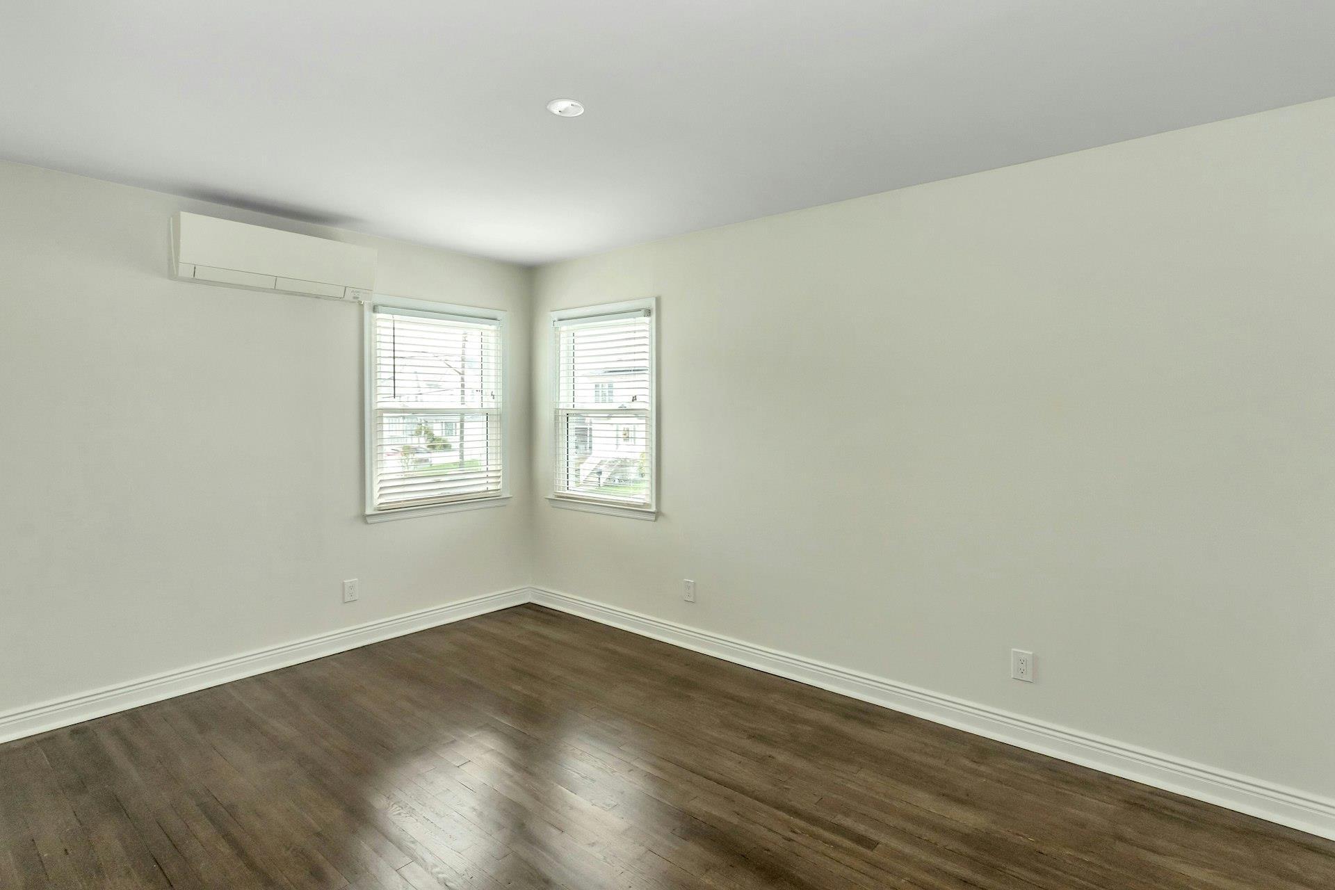 Single Family 160th  Queens, NY 11414, MLS-851735-16