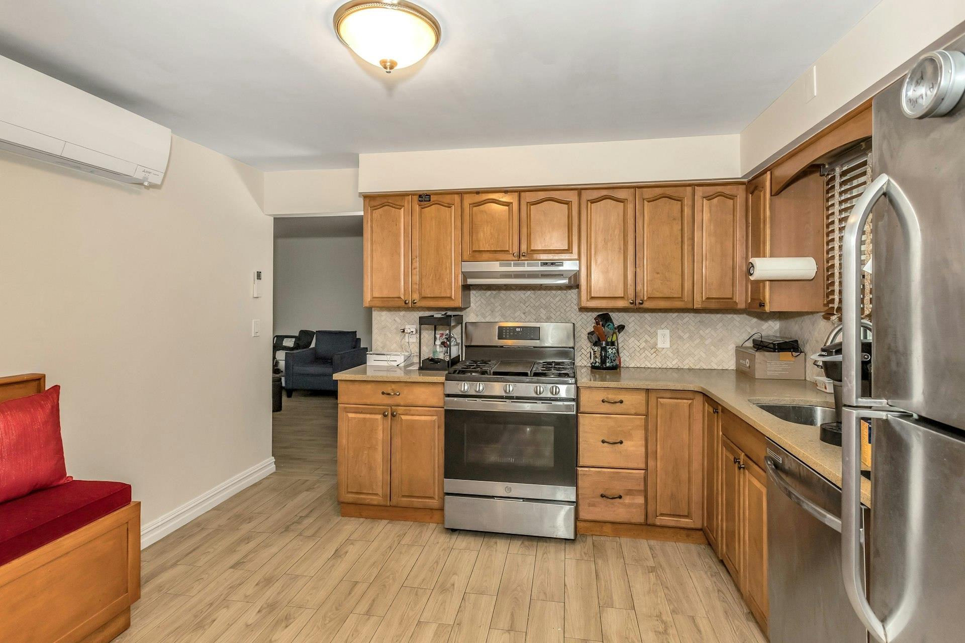 Single Family 160th  Queens, NY 11414, MLS-851735-22
