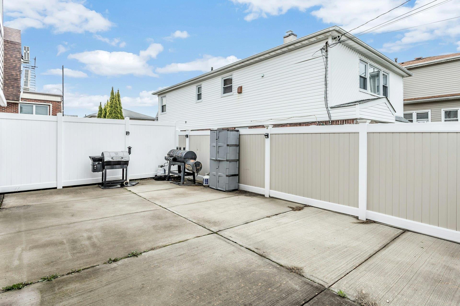 Single Family 160th  Queens, NY 11414, MLS-851735-29