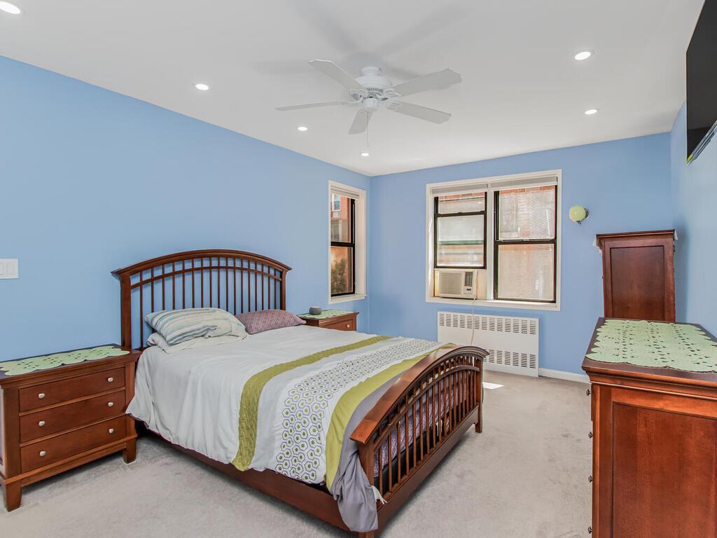 Coop 239  Bronx, NY 10463, MLS-851744-4