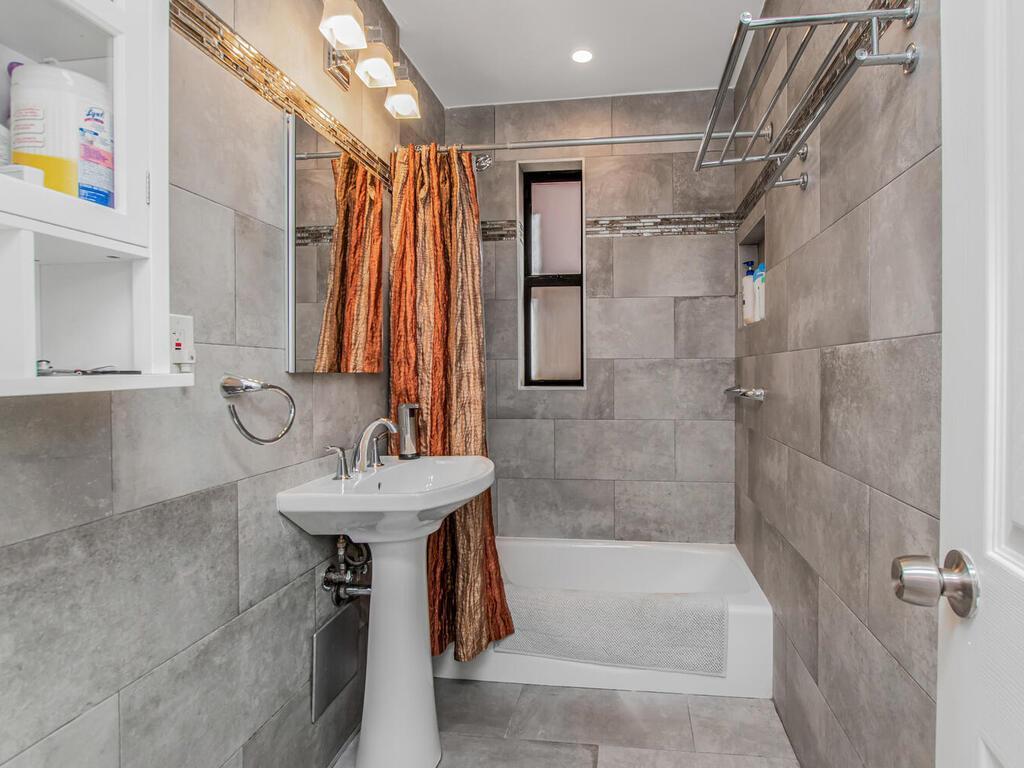 Coop 239  Bronx, NY 10463, MLS-851744-6
