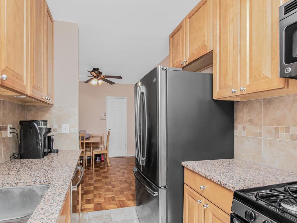 Coop 239  Bronx, NY 10463, MLS-851744-8
