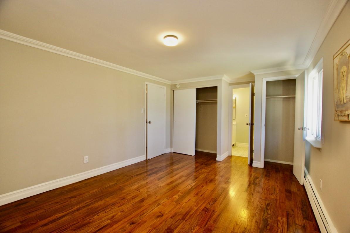 Single Family Cedar Ridge  Suffolk County, NY 11961, MLS-851755-11
