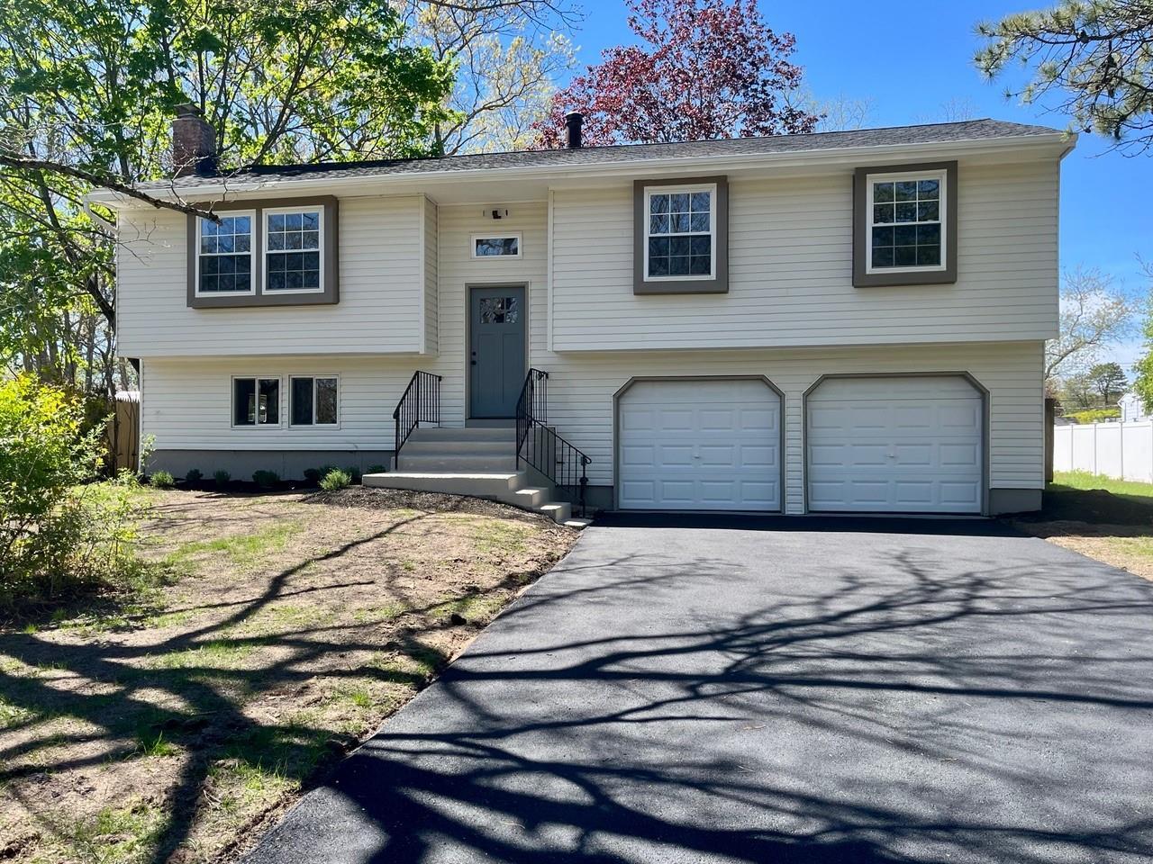 Single Family Cedar Ridge  Suffolk County, NY 11961, MLS-851755-2