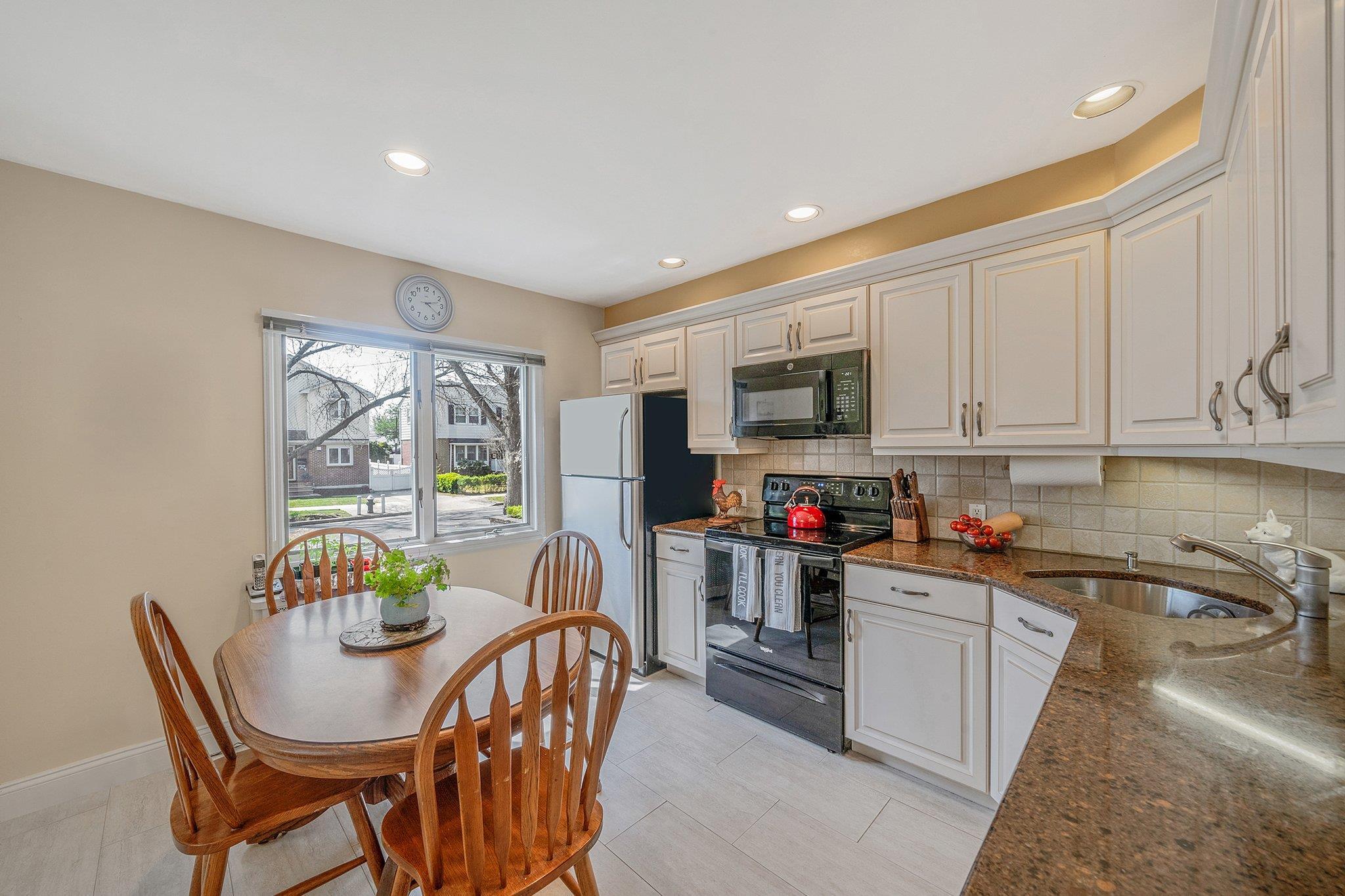Single Family 258th  Queens, NY 11001, MLS-851777-8