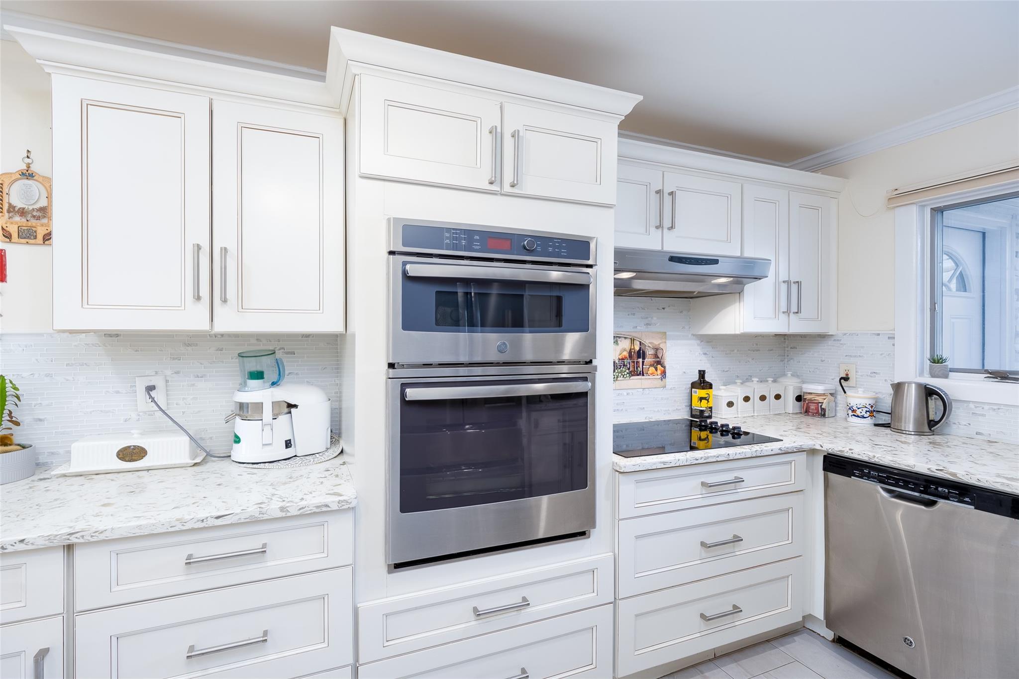 Single Family Niles  Nassau County, NY 11572, MLS-851787-9