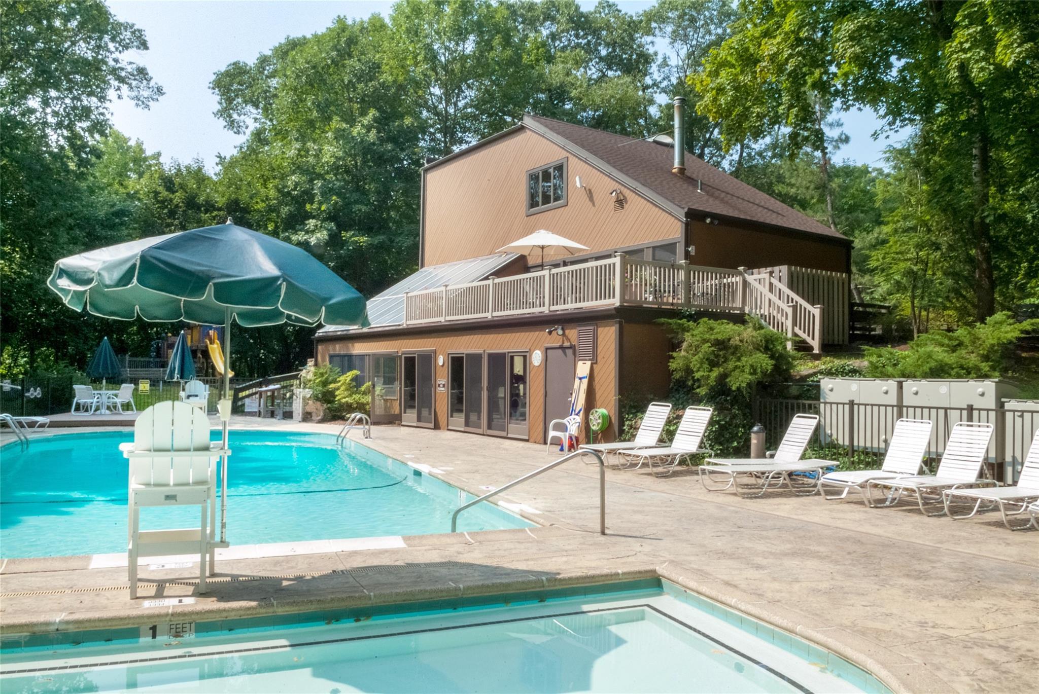 Single Family Round Hill  Westchester County, NY 10522, MLS-851814-22