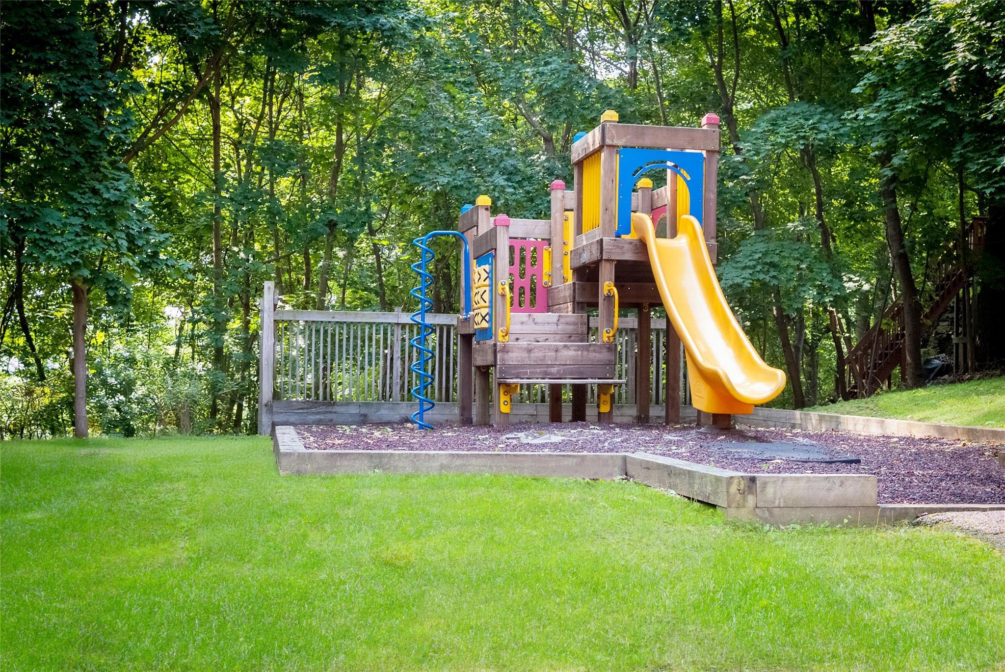 Single Family Round Hill  Westchester County, NY 10522, MLS-851814-28