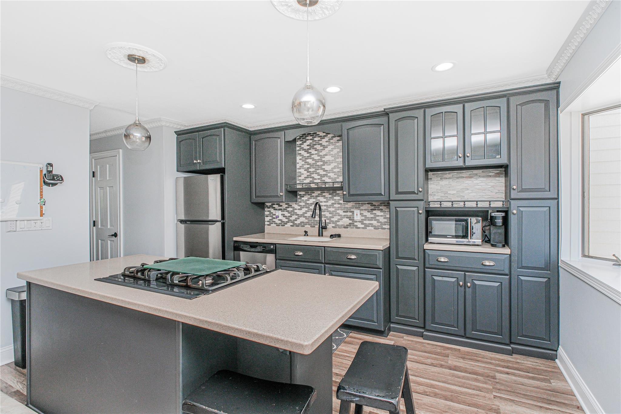 Single Family Vincent Ave  Staten Island, NY 10306, MLS-851823-16