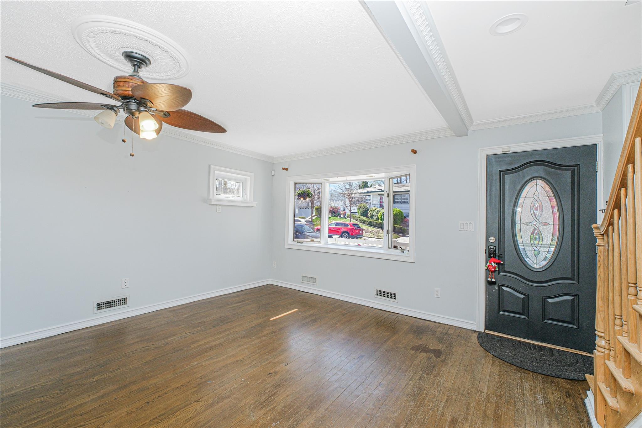 Single Family Vincent Ave  Staten Island, NY 10306, MLS-851823-2