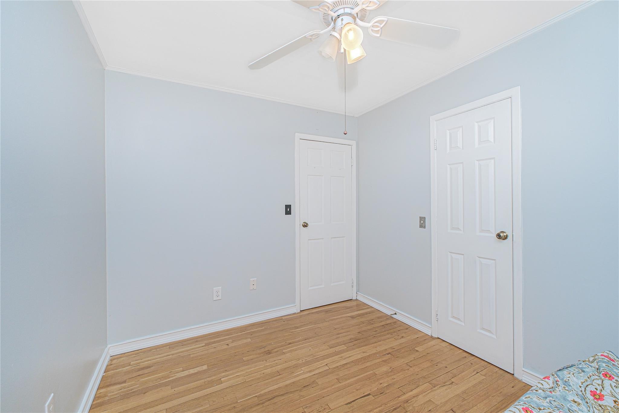 Single Family Vincent Ave  Staten Island, NY 10306, MLS-851823-24