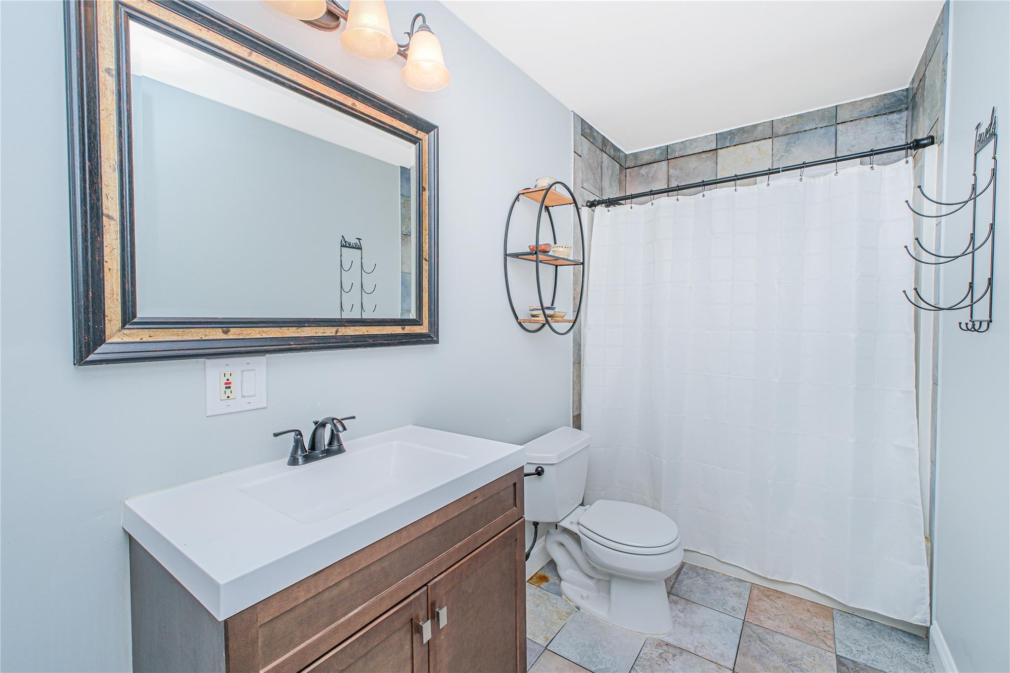Single Family Vincent Ave  Staten Island, NY 10306, MLS-851823-27