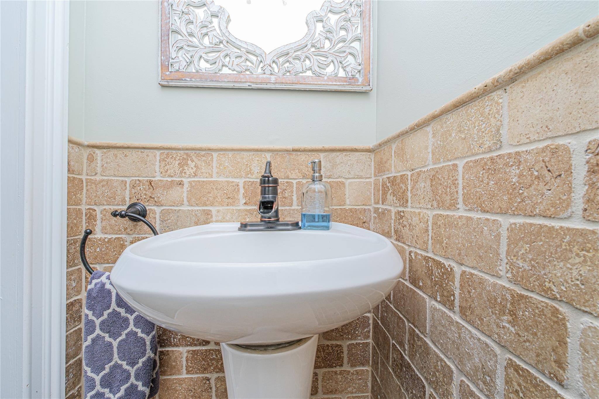 Single Family Vincent Ave  Staten Island, NY 10306, MLS-851823-29
