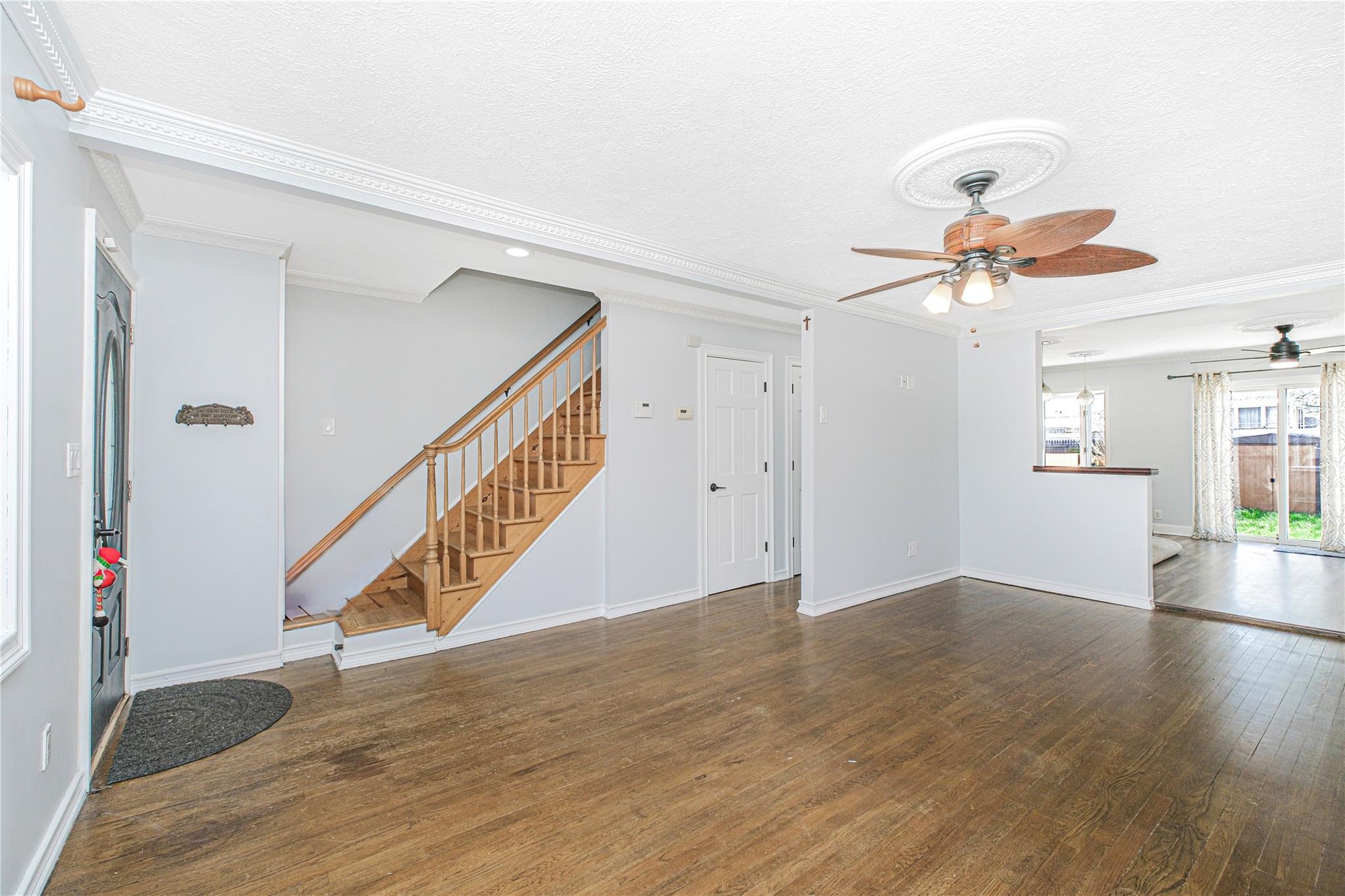 Single Family Vincent Ave  Staten Island, NY 10306, MLS-851823-4