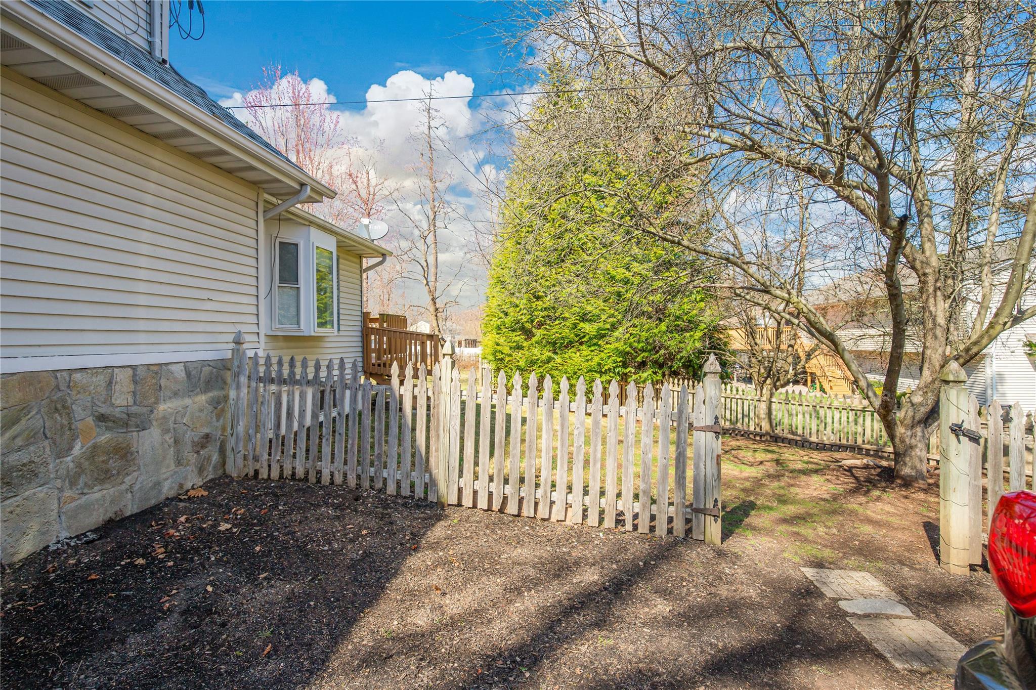 Single Family Cragmere  Rockland County, NY 10901, MLS-851830-32