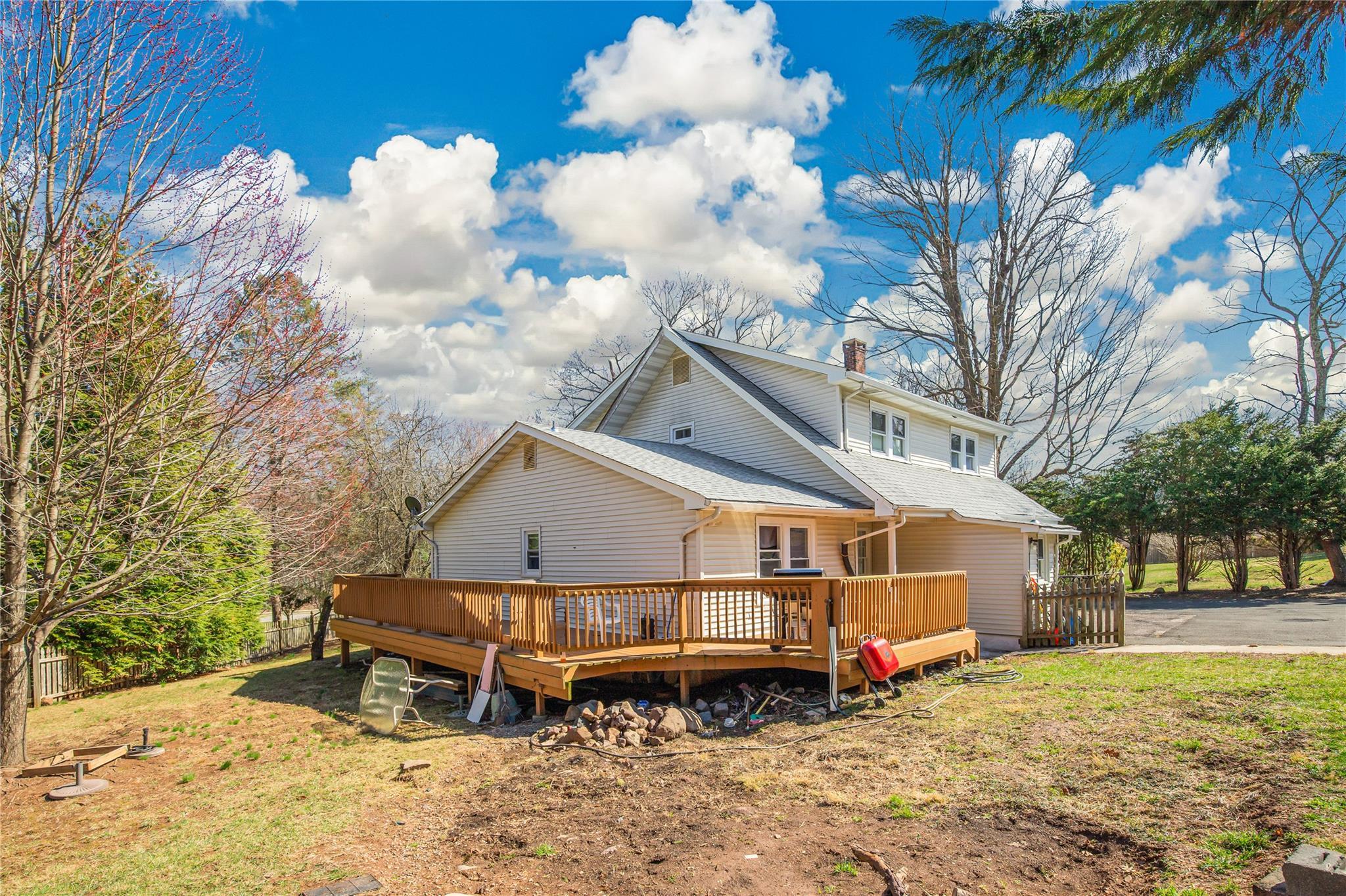 Single Family Cragmere  Rockland County, NY 10901, MLS-851830-35
