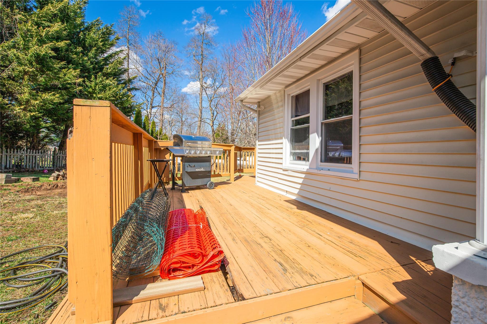 Single Family Cragmere  Rockland County, NY 10901, MLS-851830-37