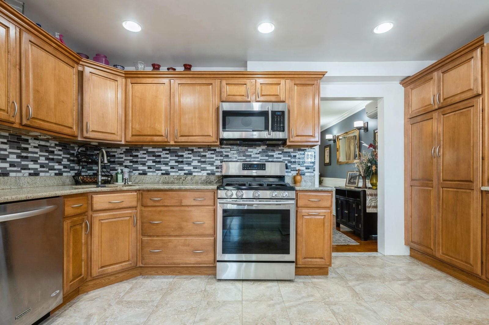 Single Family Webster  Nassau County, NY 11001, MLS-851844-7