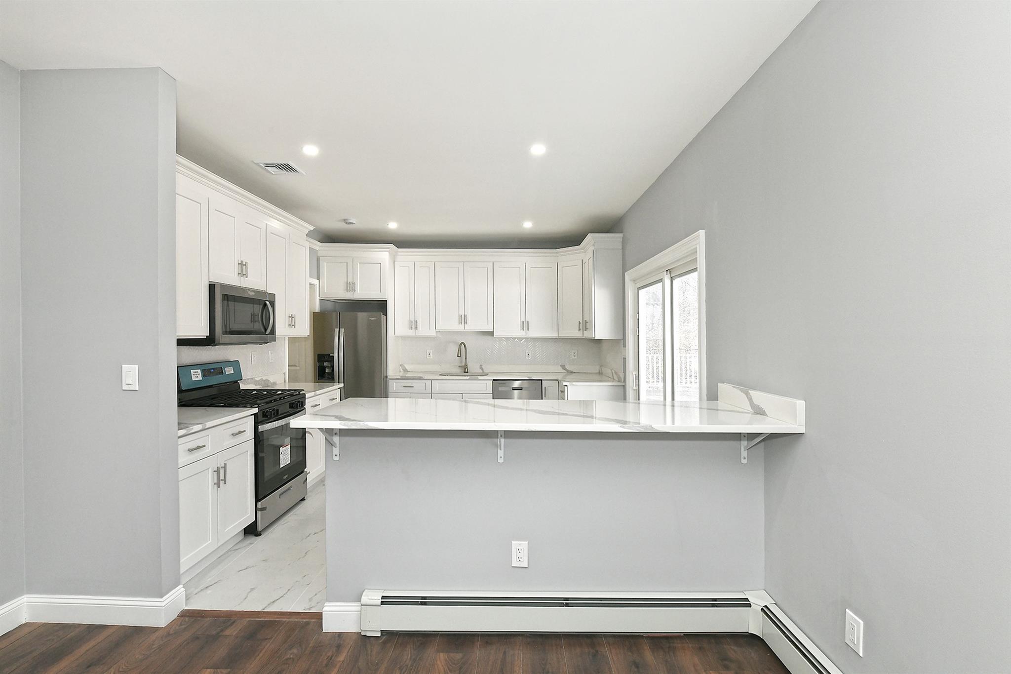 Single Family Timber Ridge  Suffolk County, NY 11727, MLS-851849-10