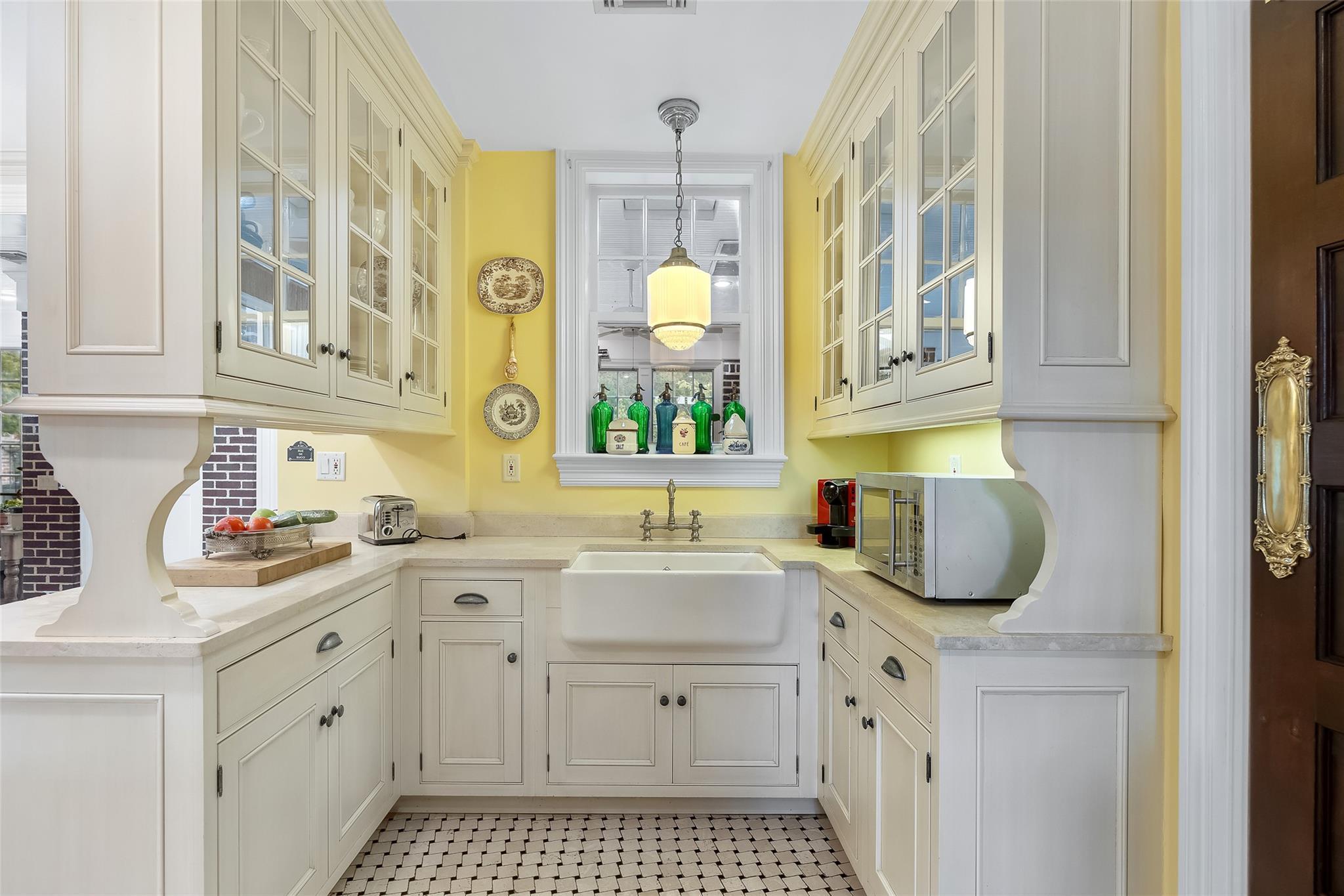 Single Family Beverly  Queens, NY 11363, MLS-851850-15