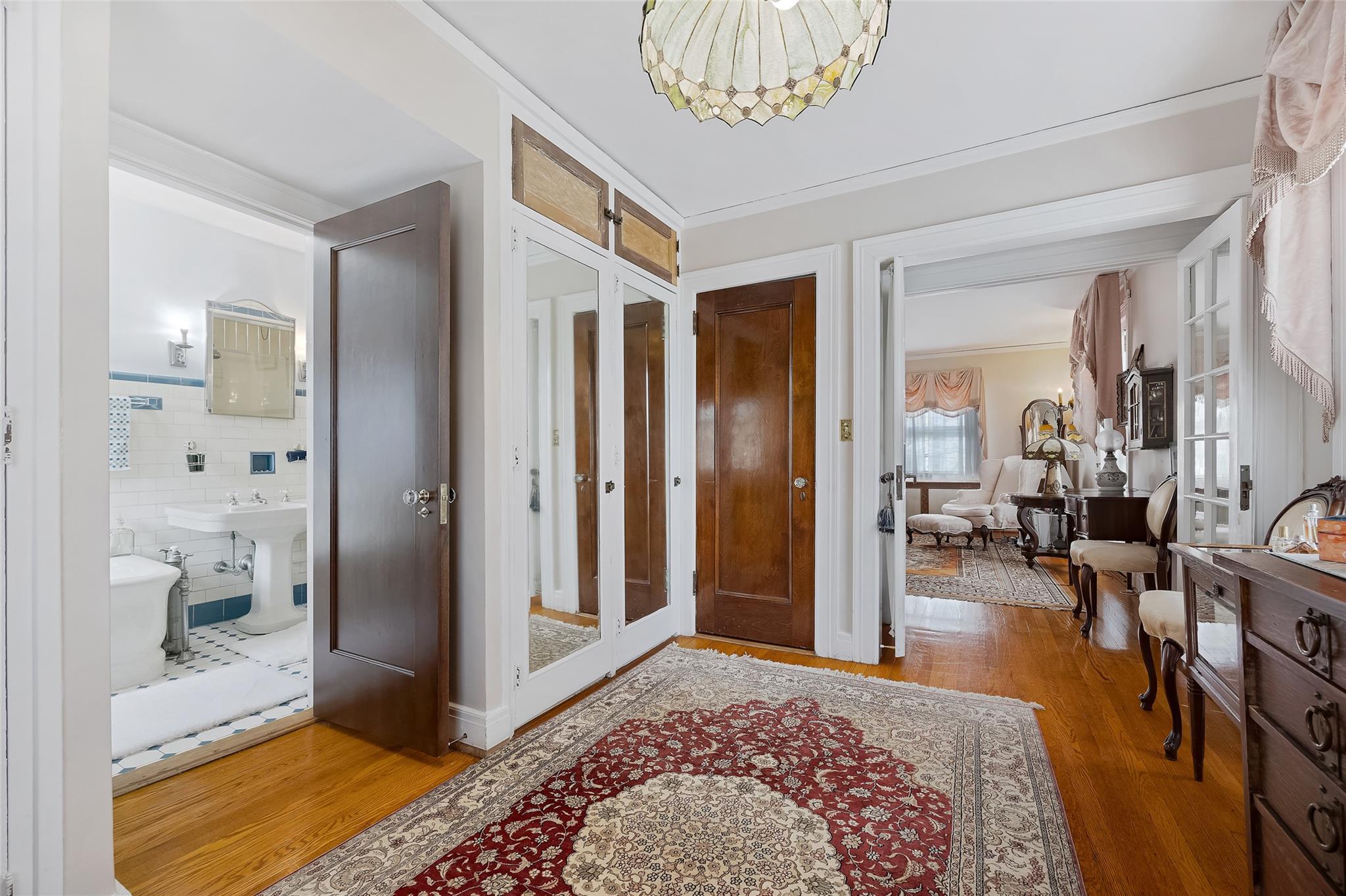 Single Family Beverly  Queens, NY 11363, MLS-851850-24