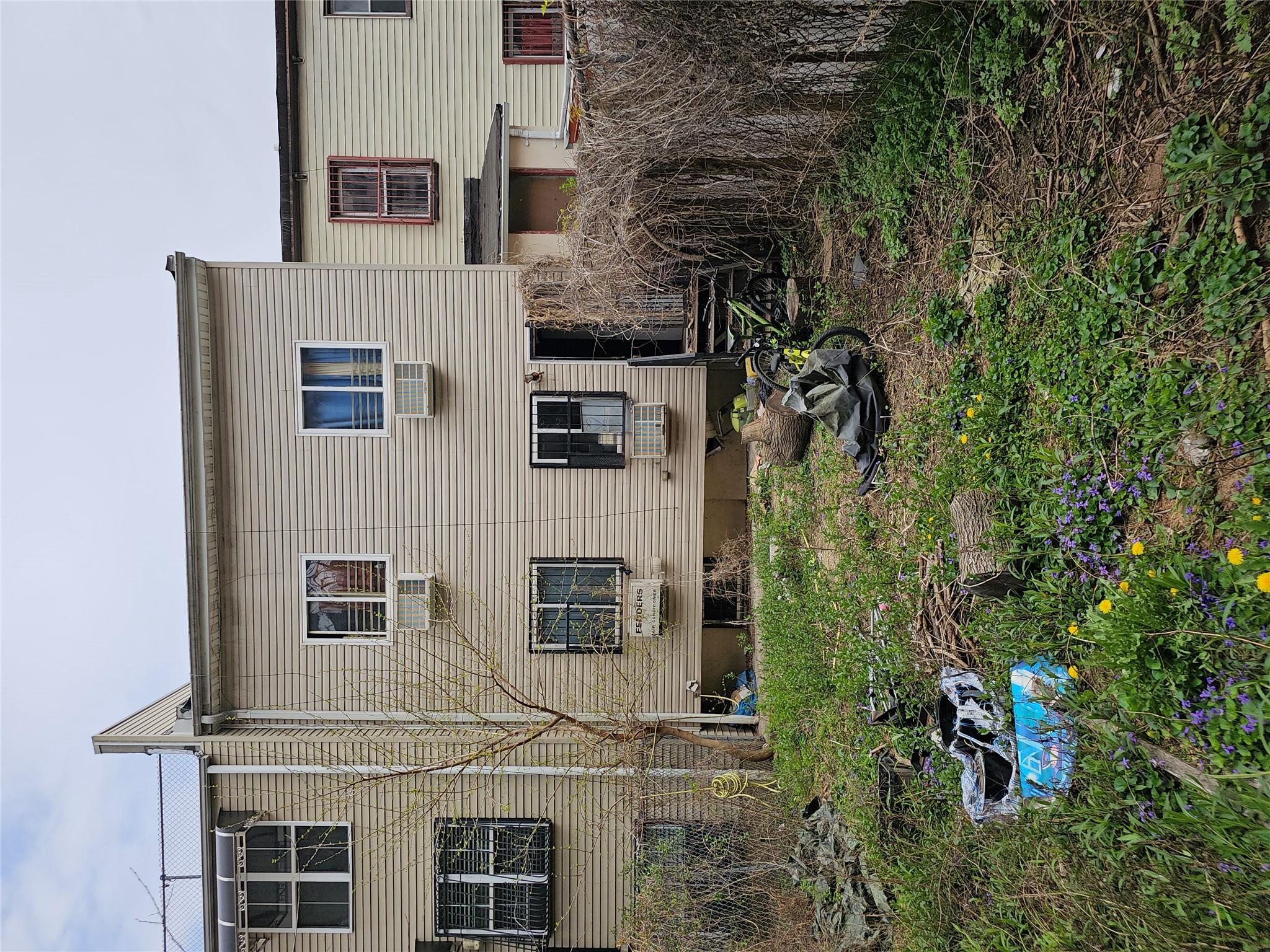 Single Family Chisholm  Bronx, NY 10459, MLS-851856-4