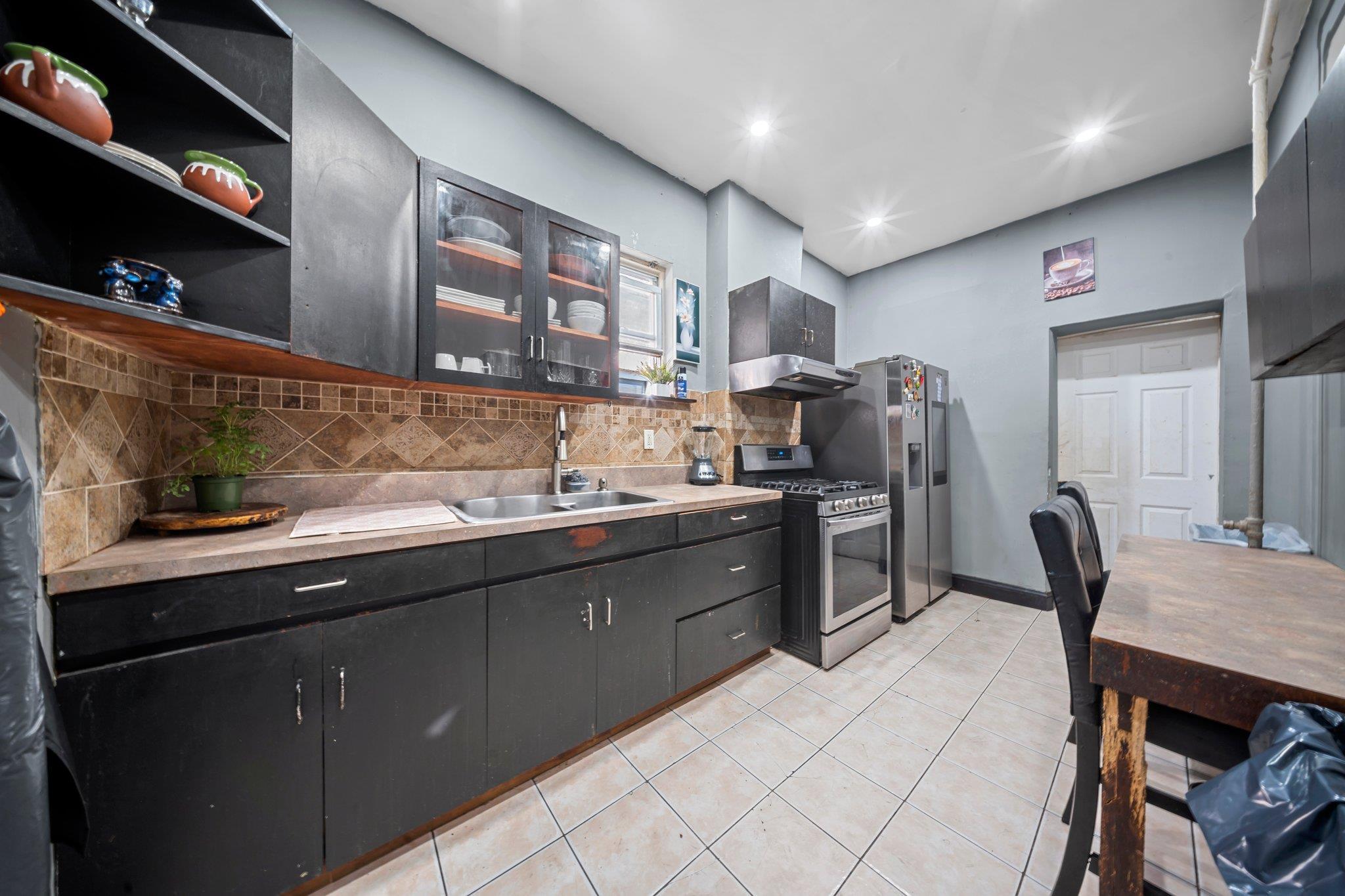 Single Family 104th  Queens, NY 11369, MLS-851864-2