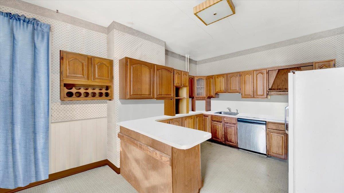 Single Family Hooker  Dutchess County, NY 12601, MLS-851874-12