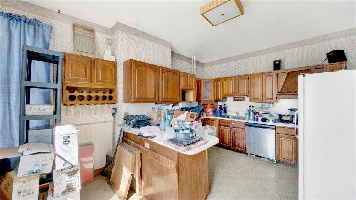 Single Family Hooker  Dutchess County, NY 12601, MLS-851874-13