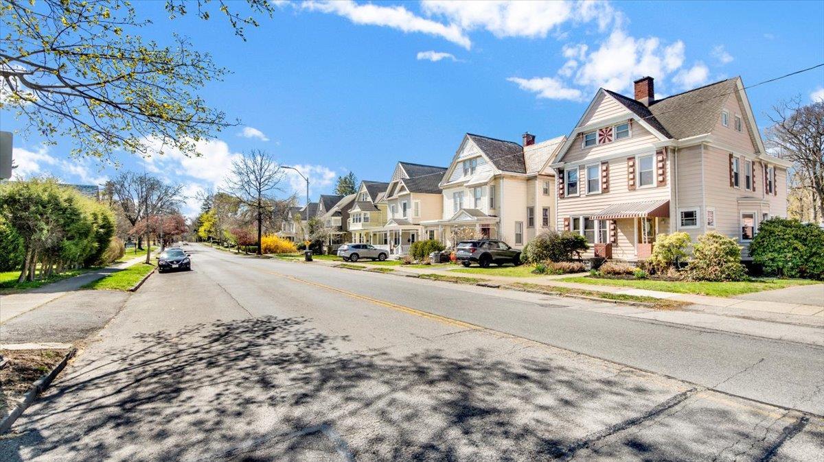 Single Family Hooker  Dutchess County, NY 12601, MLS-851874-34