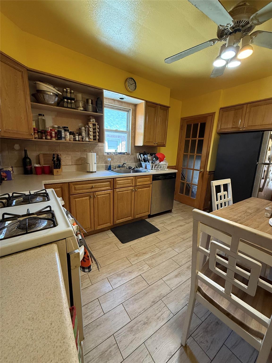 Single Family 80th  Queens, NY 11385, MLS-851875-6