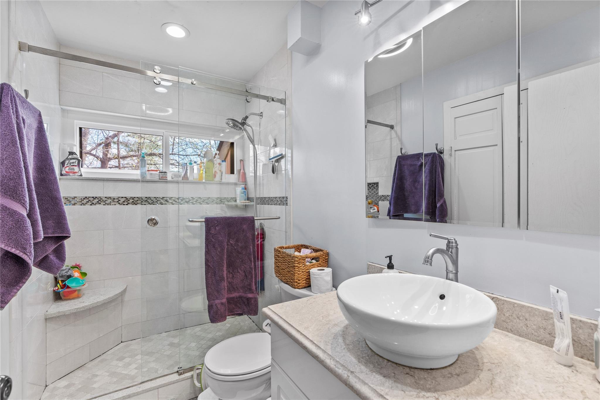 Single Family Round Hill Road  Westchester County, NY 10522, MLS-851878-11