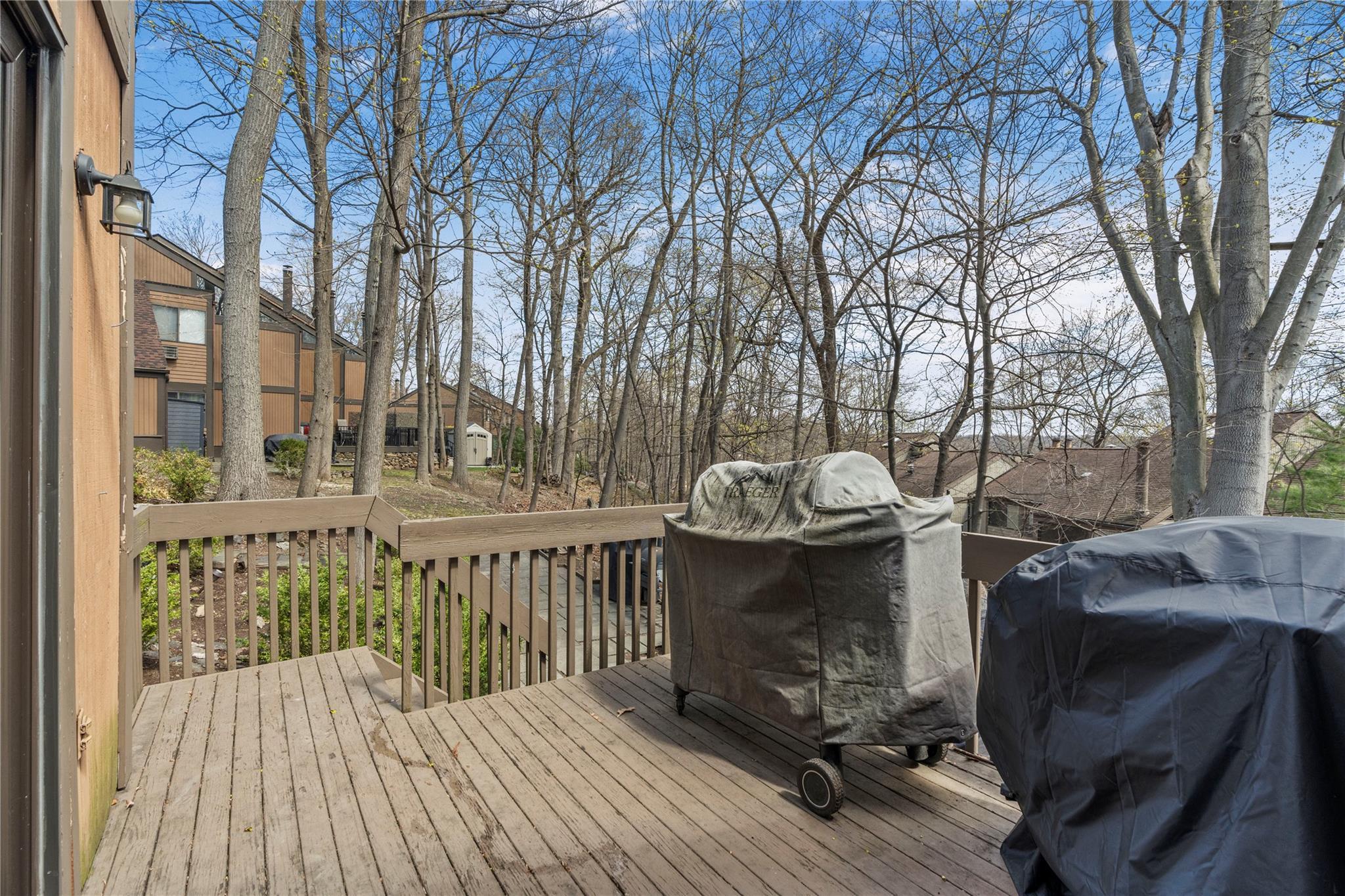 Single Family Round Hill Road  Westchester County, NY 10522, MLS-851878-16